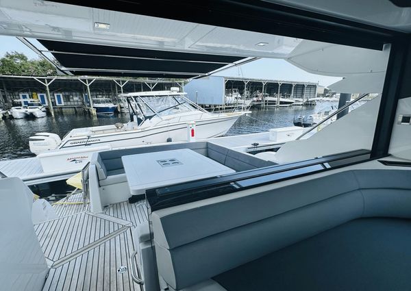 Galeon 485 HTS image