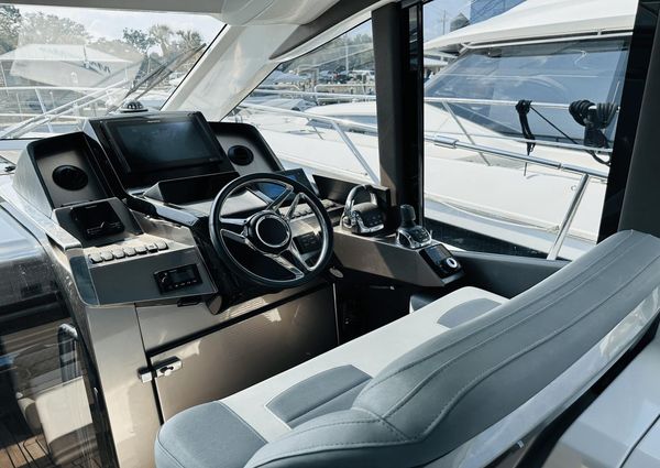 Galeon 485 HTS image