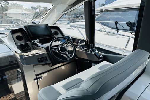 Galeon 485 HTS image