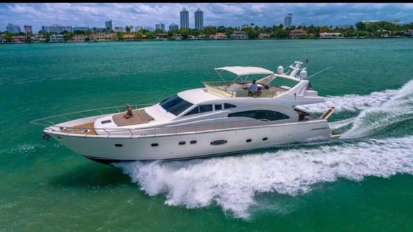 Ferretti Yachts 680 