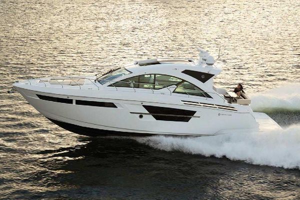 Cruisers Yachts 54 Cantius - main image