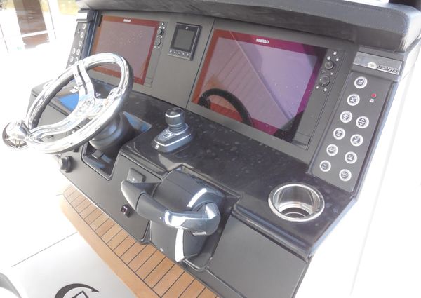 Robalo R360-CENTER-CONSOLE image