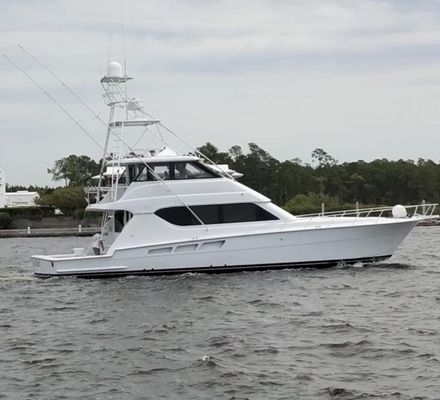 Hatteras Convertible - main image