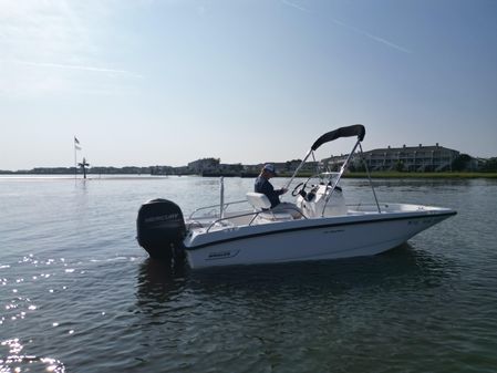 Boston-whaler 170-DAUNTLESS image