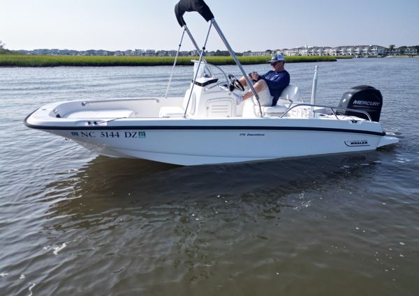 Boston-whaler 170-DAUNTLESS image