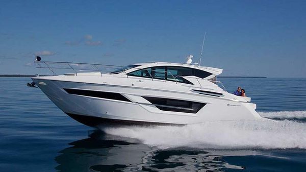Cruisers Yachts 46 Cantius 