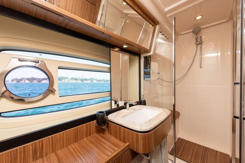 Azimut Magellano 53 image