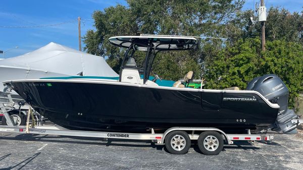 Sportsman Heritage 251 Center Console