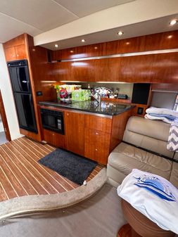 Cruisers Yachts 420 Express image