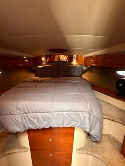 Cruisers Yachts 420 Express image