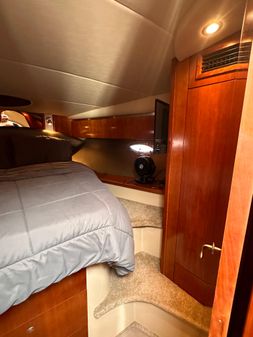 Cruisers Yachts 420 Express image