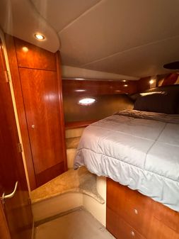 Cruisers Yachts 420 Express image