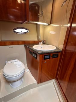 Cruisers Yachts 420 Express image