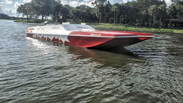 Warlock 28 SXT Cat