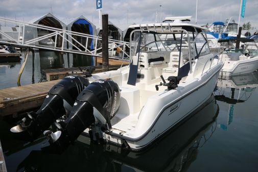 Boston Whaler 305 Conquest image