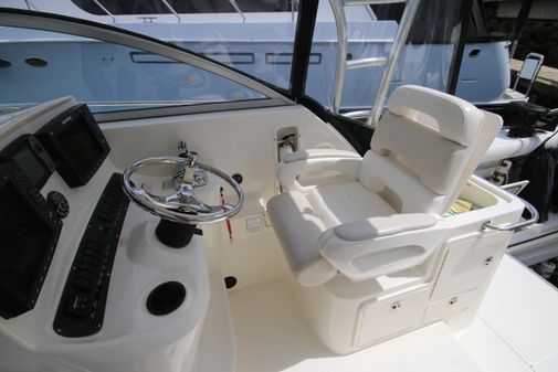 Boston Whaler 305 Conquest image