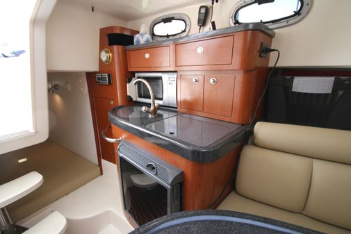 Boston Whaler 305 Conquest image