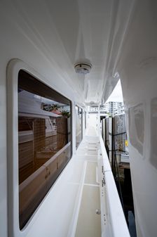 DeFever Euro Pilothouse image