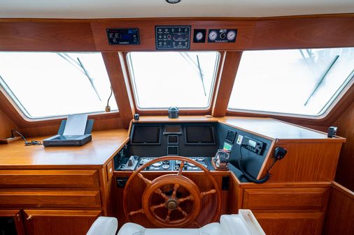 DeFever Euro Pilothouse image