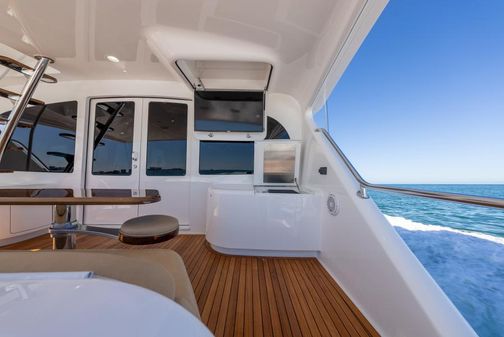 Viking 92 Sky Bridge image