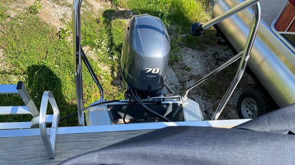 Bennington 20SL