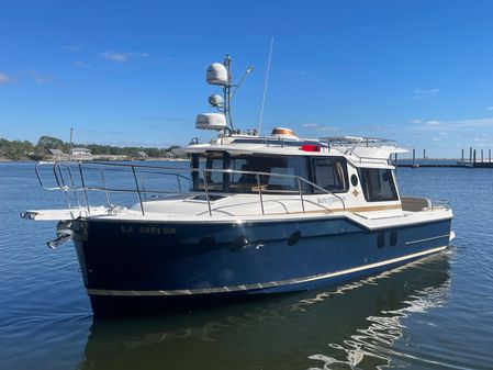 Ranger Tugs R-29S Sedan image