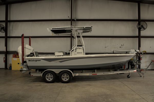 Ranger 2260 Bay Ranger - main image