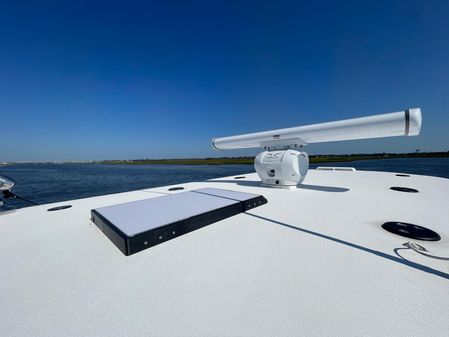 Front Runner 37 Catamaran image