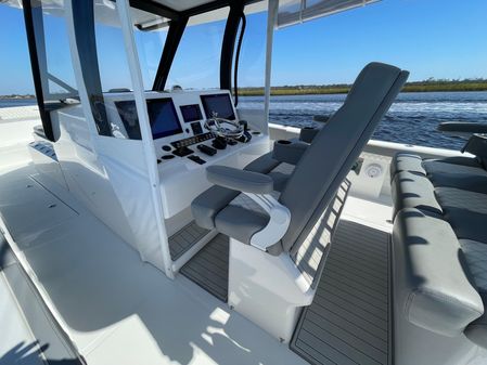 Front Runner 37 Catamaran image