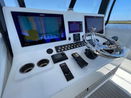 Front Runner 37 Catamaran image