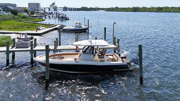 Chris-Craft 30 Catalina image