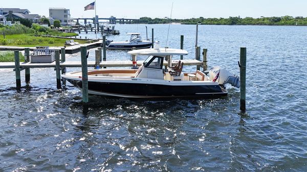 Chris-Craft 30 Catalina image