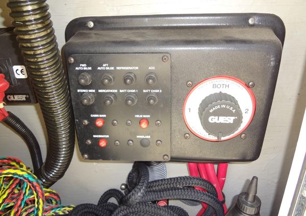 Chaparral Signature 260 image