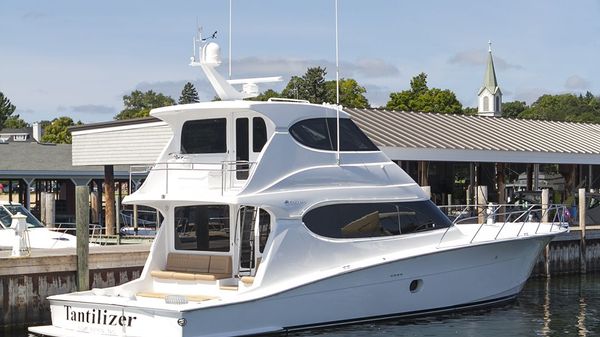 Hatteras 64 EnclosedBridge Convertible
