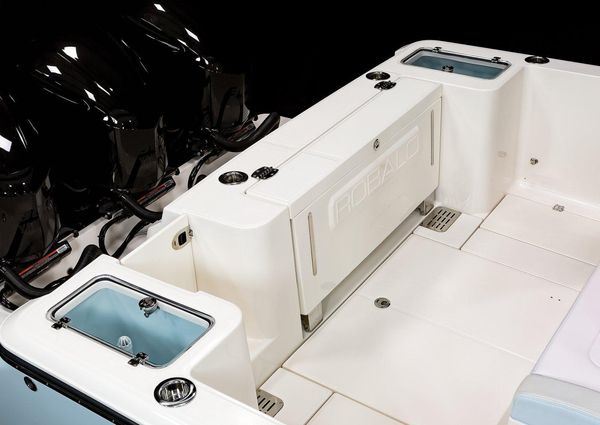 Robalo R360 image