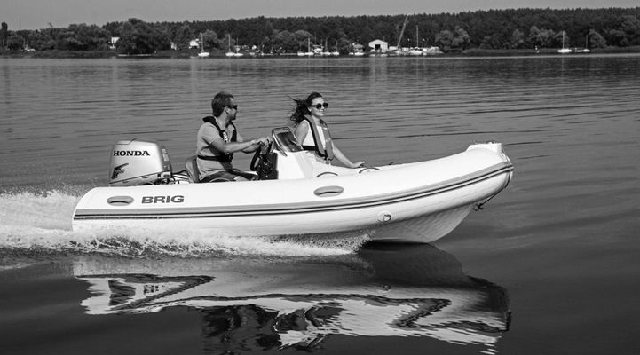 Brig Falcon Tender 380 - main image