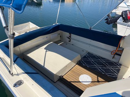 Skipjack 25-FLYBRIDGE image