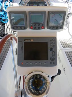 Beneteau 373 image