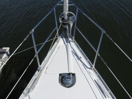 Beneteau 373 image