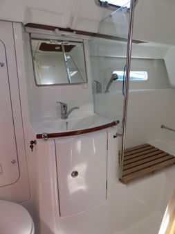 Beneteau 373 image