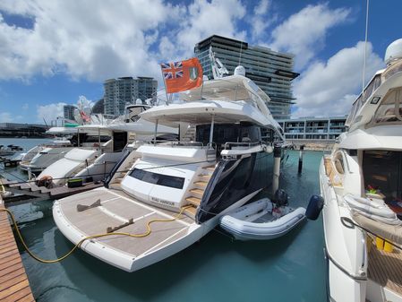 Sunseeker 86 Yacht image