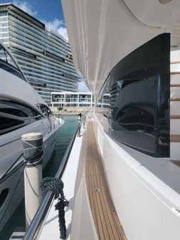 Sunseeker 86 Yacht image