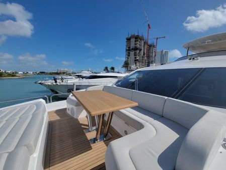 Sunseeker 86 Yacht image