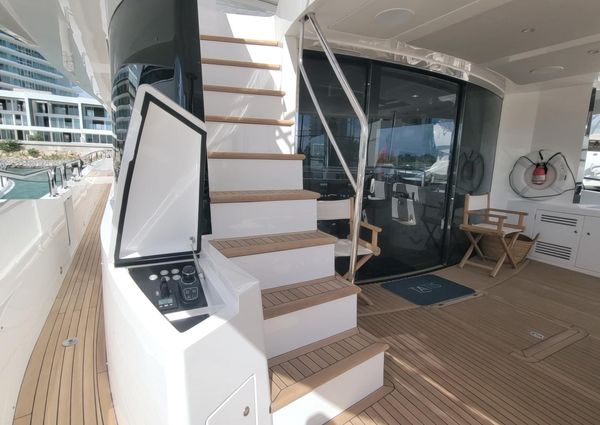 Sunseeker 86 Yacht image