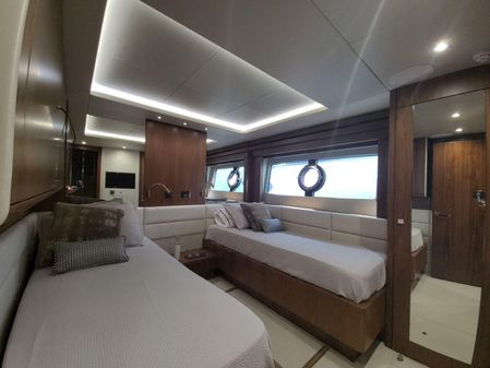 Sunseeker 86 Yacht image