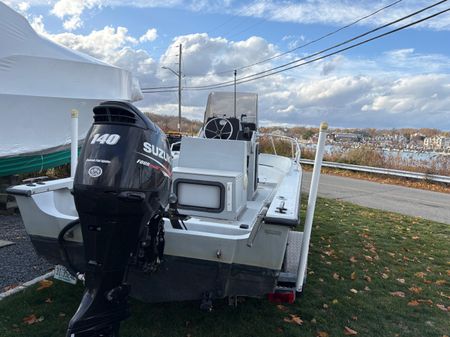 Boston-whaler GUARDIAN-18 image