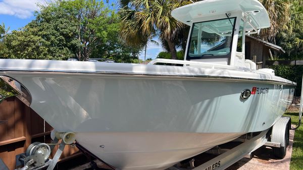 Everglades 273 Center Console