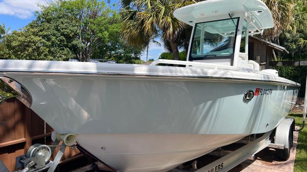 Everglades 273 Center Console 