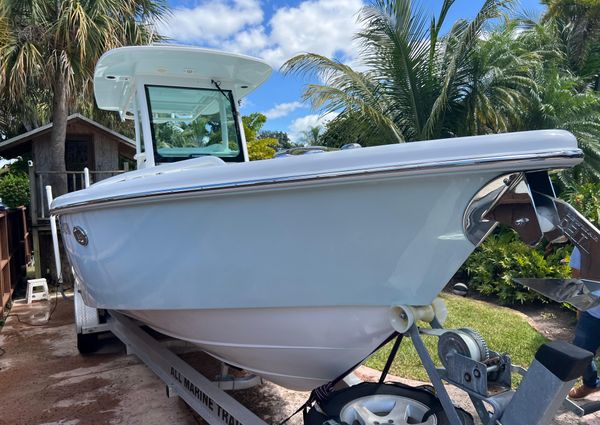 Everglades 273-CENTER-CONSOLE image