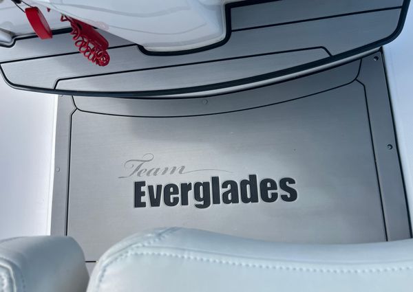 Everglades 273-CENTER-CONSOLE image